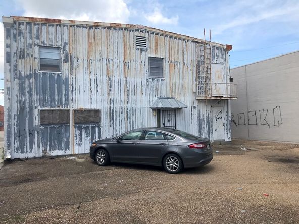 3813 Division St, Metairie, LA 70002